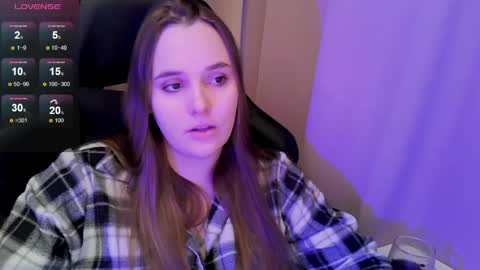 noir_ember_ online show from 04-09-26, 04:45