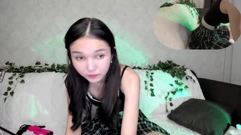 Snapshot of nomibean chatting on 02-26-25, 05:28 nomi online show from 02-26-25, 05:28