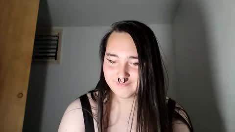 nonbinarybeauty20 online show from 10-27-25, 03:43