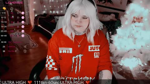 Snapshot of noori_hope chatting on 12-30-24, 04:09 Noori online show from 12-30-24, 04:09