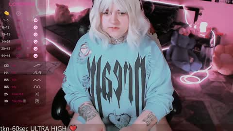 Snapshot of noori_hope chatting on 01-26-25, 02:03 Noori online show from 01-26-25, 02:03