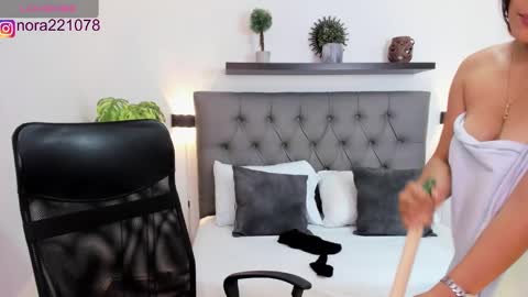 Nora online show from 03-12-25, 05:57