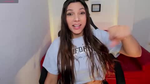 Nora online show from 11-08-25, 04:45