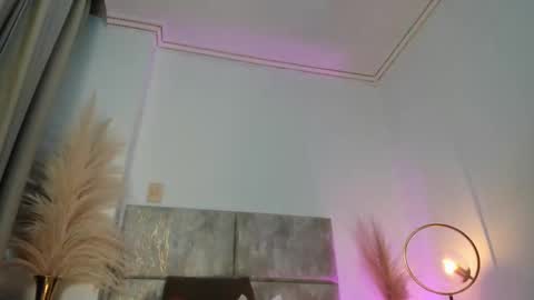 Nora Da Silva online show from 10-04-25, 12:25