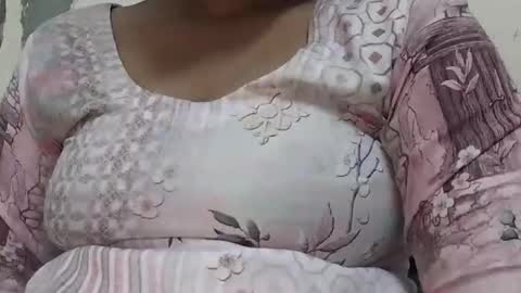 nora_roy246 online show from 11-03-25, 04:14