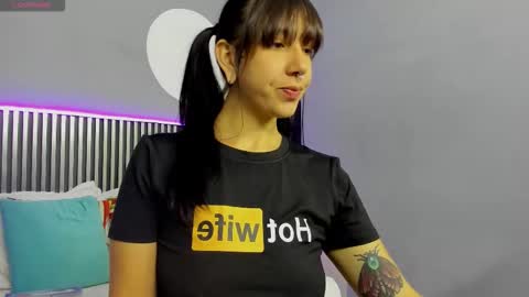 Snapshot of nora_temptress chatting on 02-22-26, 04:38 Nora Temptress online show from 02-22-26, 04:38