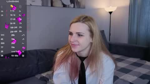 Elina online show from 10-28-25, 10:30