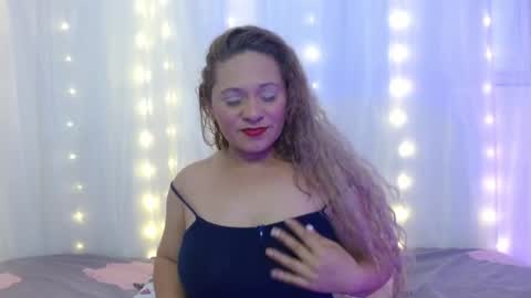 Snapshot of norapaker chatting on 09-23-25, 08:23 norapaker online show from 09-23-25, 08:23