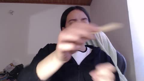 noreen_ online show from 12-15-25, 08:24