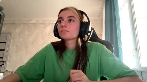 Snapshot of norinefrymyer chatting on 03-02-26, 07:15 Elena online show from 03-02-26, 07:15