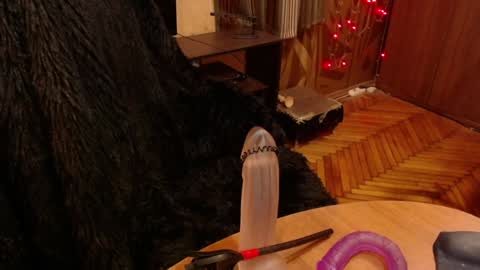 miss Tress online show from 12-17-24, 08:32