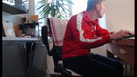 Snapshot of normuc chatting on 02-12-25, 10:24 Normuc online show from 02-12-25, 10:24