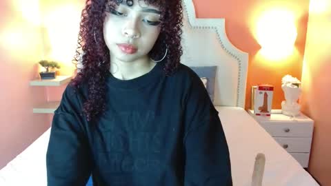 Snapshot of north_sweet_ chatting on 02-23-25, 06:45 N O R T H online show from 02-23-25, 06:45