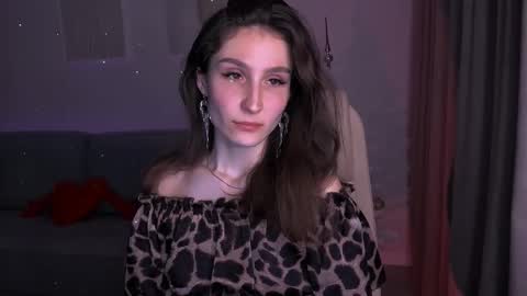 Snapshot of north_valkyrie chatting on 01-12-25, 09:40 Hazel online show from 01-12-25, 09:40