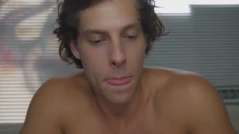 Snapshot of not_alexstone chatting on 10-04-25, 10:19 not_alexstone online show from 10-04-25, 10:19