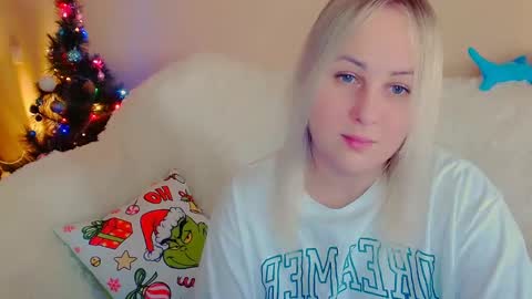 hi glad to chat online show from 12-23-24, 06:00