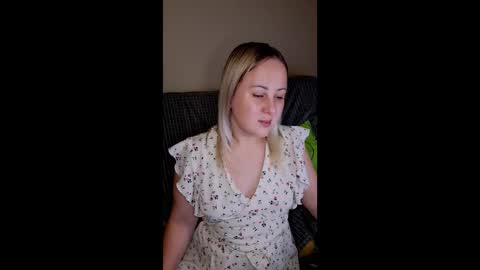 hi glad to chat online show from 10-02-25, 02:57