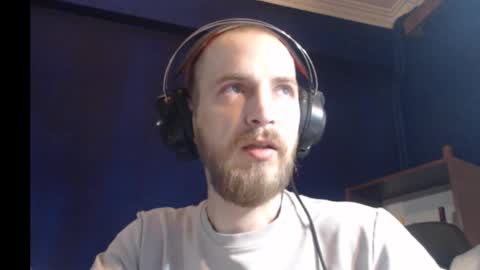 Funny online show from 10-23-25, 09:08
