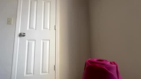 notyourkitty00 online show from 09-26-25, 10:03