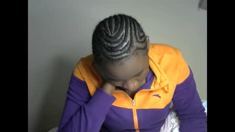 novaah online show from 11-18-25, 02:17