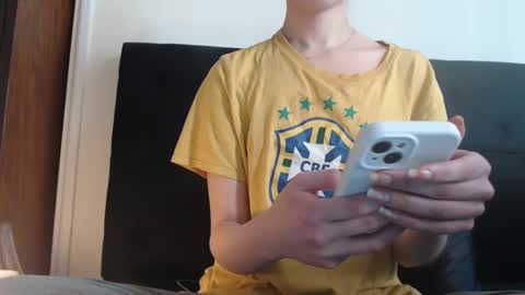 Olivia online show from 02-25-25, 10:07