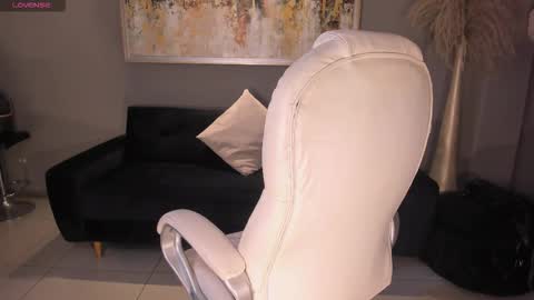 Nova online show from 10-25-25, 09:09