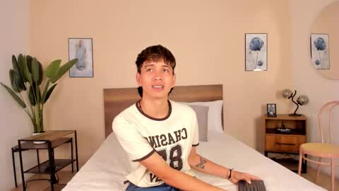 NovayBrian online show from 11-22-25, 04:55