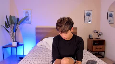 NovayBrian online show from 11-30-25, 04:38