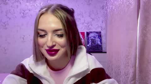 Snapshot of novellaakmal chatting on 02-14-26, 01:08 Lea online show from 02-14-26, 01:08