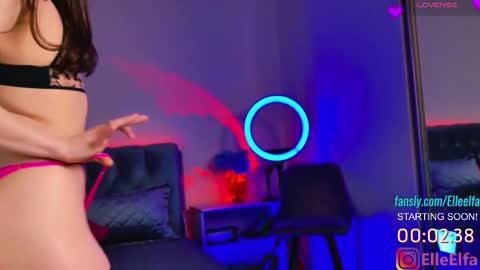 Snapshot of nudeella chatting on 09-18-25, 07:38 ElfaElle Im online .Wednesday Thursday Friday Saturday Sunday from 10pm to 2am  GMT3 online show from 09-18-25, 07:38