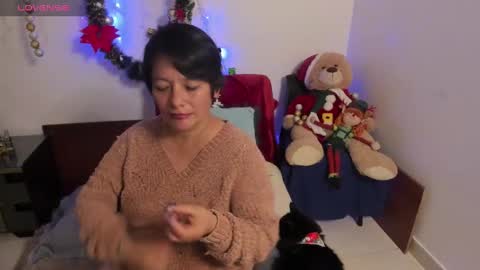 nuit_rose online show from 12-27-24, 07:40