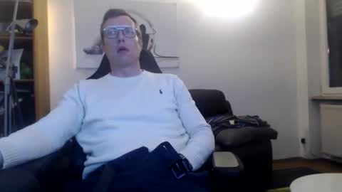 nursefan online show from 12-15-25, 06:34