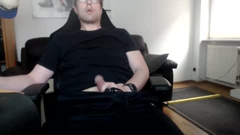 nursefan online show from 12-23-25, 10:24