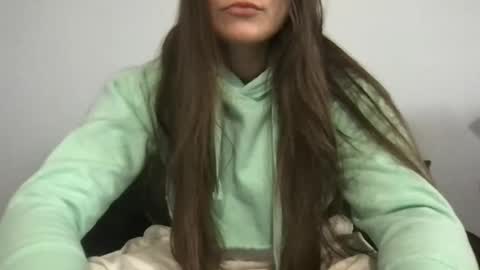 Snapshot of nvrgnkno chatting on 12-15-25, 03:27 nvrgnkno online show from 12-15-25, 03:27