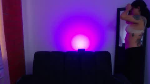 NyahMackenzie online show from 11-18-25, 08:13