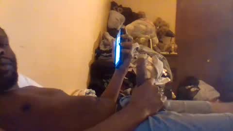 Snapshot of nycguy271 chatting on 10-01-25, 10:43 nycguy271 online show from 10-01-25, 10:43