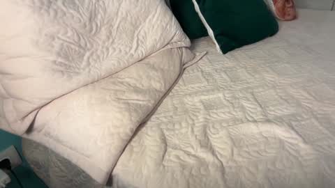 Nicol online show from 12-16-25, 02:11