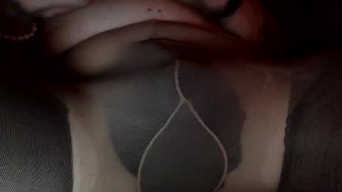 Snapshot of nylon2412 chatting on 12-12-24, 07:30 nylon2412 online show from 12-12-24, 07:30