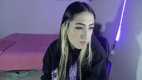 Snapshot of nymph_frida chatting on 01-27-25, 11:54 Frida online show from 01-27-25, 11:54