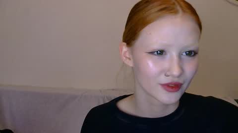 nyra_thira online show from 10-26-25, 08:26