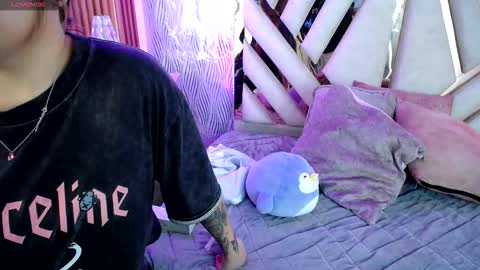 Alex   .    online show from 02-03-26, 01:04