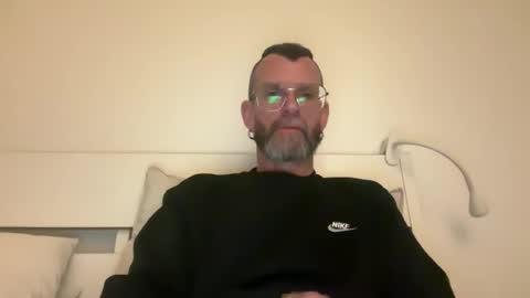 Jonathan Deep online show from 11-25-25, 09:04