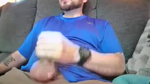 Snapshot of obscuremenman chatting on 12-15-25, 10:47 obscuremenman online show from 12-15-25, 10:47