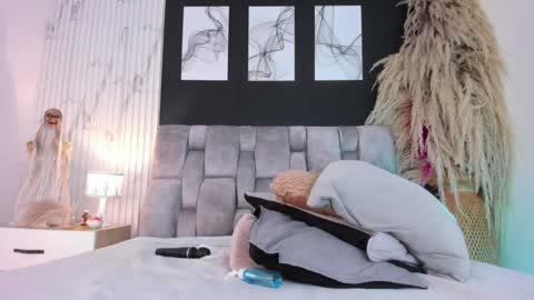  Irina  online show from 01-10-25, 05:47