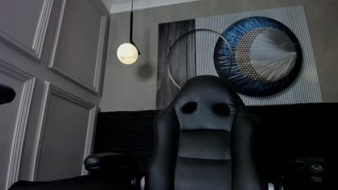 independent model online show from 01-08-25, 02:46