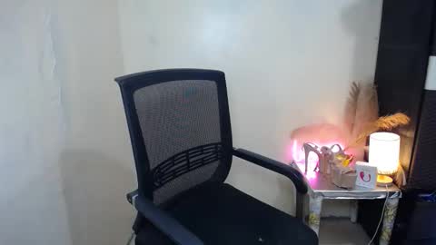 Kyla online show from 10-01-25, 01:33