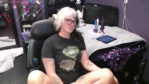 Oddy With A Body online show from 02-13-26, 06:42