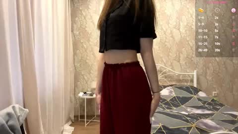 Mia online show from 11-25-25, 09:09