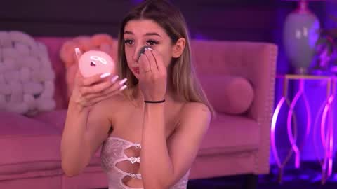 Odette online show from 03-20-26, 06:29