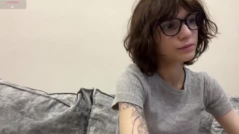 Thea online show from 02-25-26, 04:33